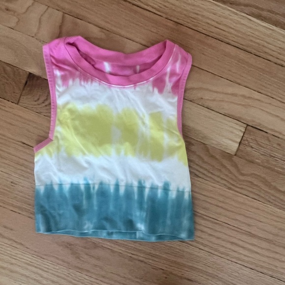 Cute workout top!🍓🍭🌈🐝 - Picture 1 of 1